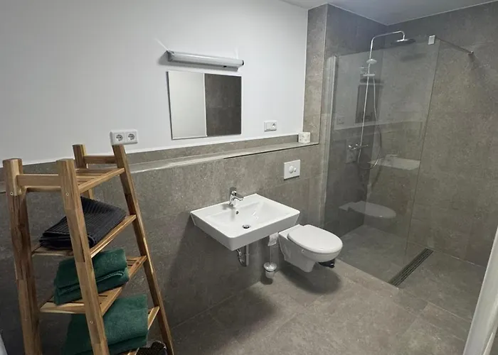 Bei Den Drei Gleichen #s *